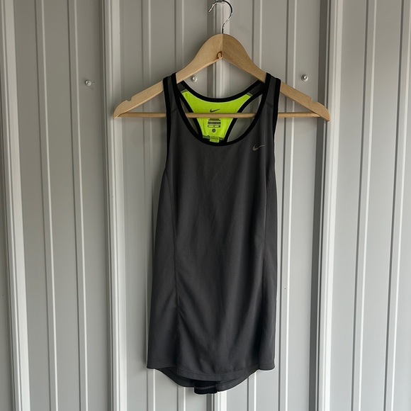 Nike Gray Fitted Sleeveless Tank Top - Picture 1 of 4